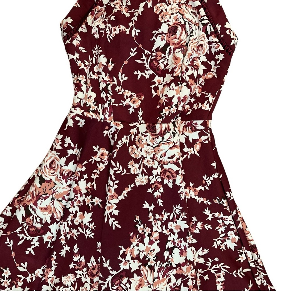 Women's XS (1/2) Burgundy Floral Fit & Flare Halter Knee Length Sleeveless Dress - Picture 5 of 7